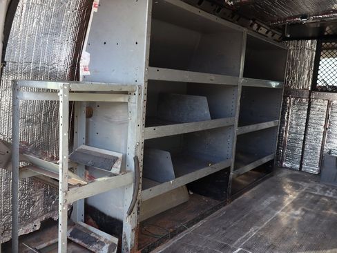 Used 2009 Chevrolet Express 1500 image 4