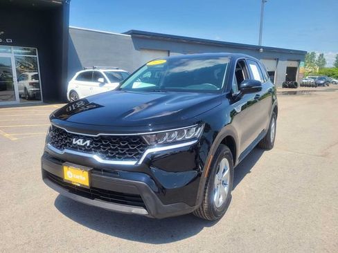 Used 2023 Kia Sorento LX AWD/4WD image 1