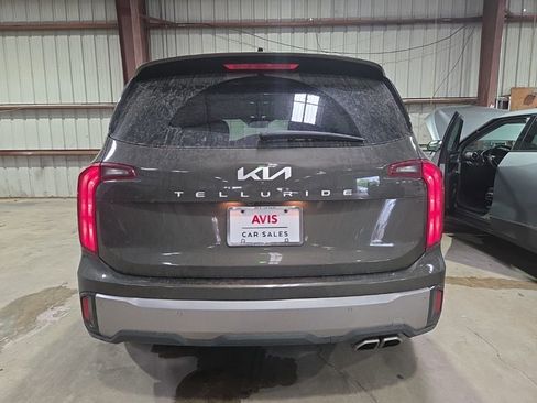 Used 2025 Kia Telluride S image 9