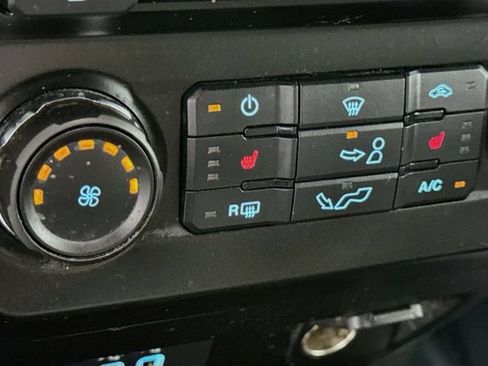 Used 2018 Ford F150 XLT w/ Equipment Group 302A Luxury AWD/4WD image 19