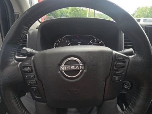Used 2023 Nissan Frontier SV w/ Technology Package AWD/4WD image 13