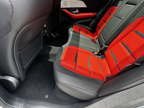 Certified 2025 Mercedes-Benz GLE 53 AMG 4MATIC image 23