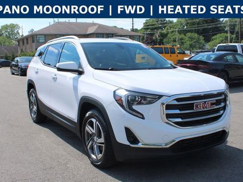 Used 2018 GMC Terrain SLT w/ Preferred Package FWD image 2