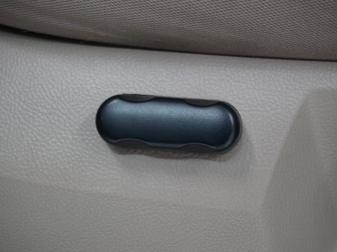 Used 2006 Ford Expedition XLT RWD image 16