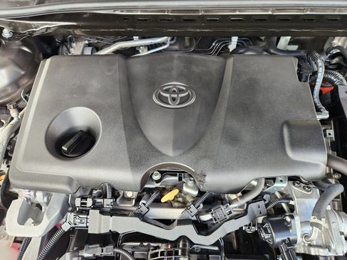 Used 2024 Toyota Camry SE FWD image 32