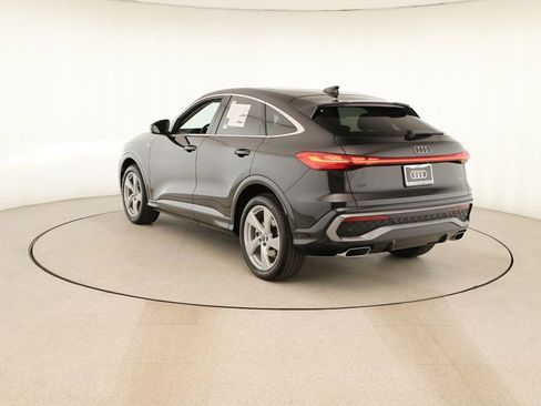 New 2025 Audi Q5 Prestige image 4