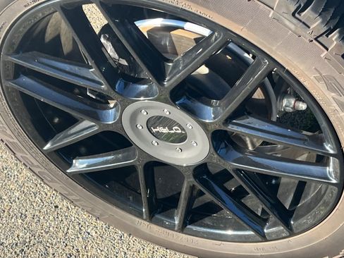 Used 2020 Ford Explorer XLT image 14