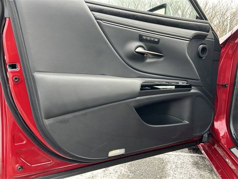 Used 2024 Lexus ES 350 w/ Premium Package image 18