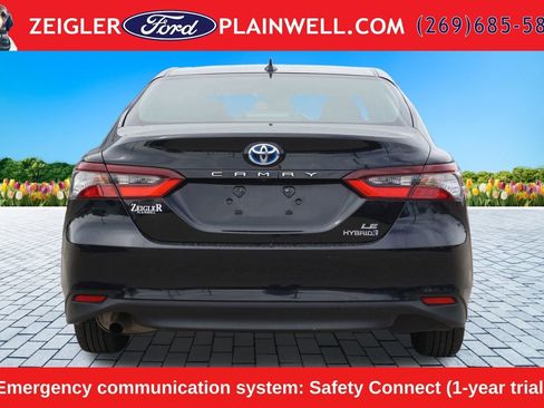 Used 2024 Toyota Camry LE FWD image 4