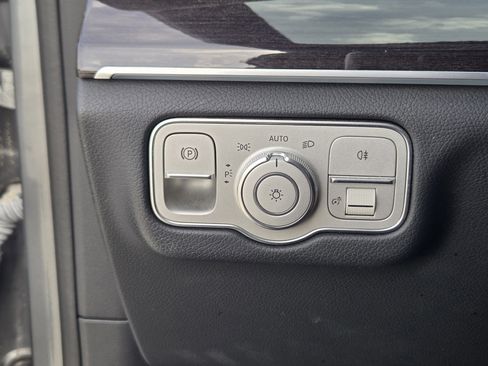 Used 2022 Mercedes-Benz GLE 350 4MATIC image 16