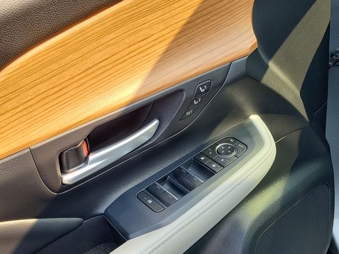 Certified 2025 Toyota Grand Highlander AWD Hybrid image 21