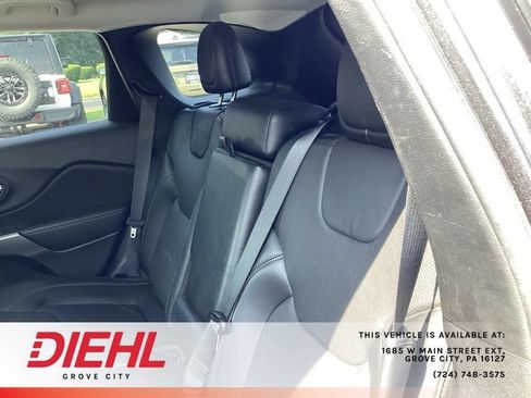 Used 2021 Jeep Cherokee Latitude Lux w/ Trailer Tow Group AWD/4WD image 14