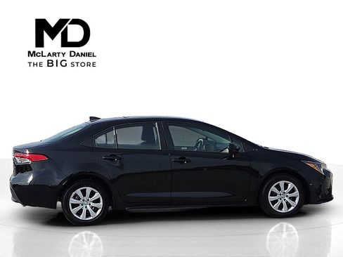 Used 2024 Toyota Corolla LE image 6