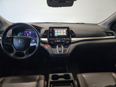 Used 2018 Honda Odyssey Touring image 15