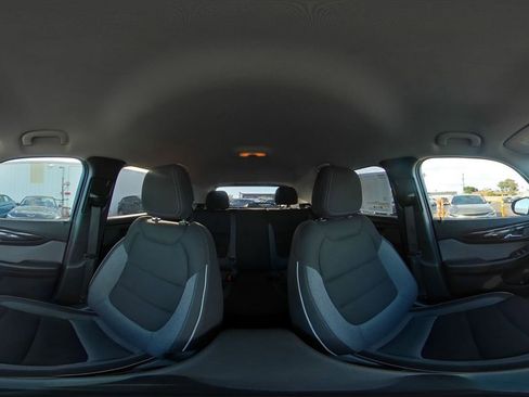 Used 2025 Chevrolet TrailBlazer LT image 40