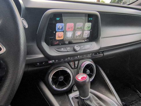 Used 2016 Chevrolet Camaro SS RWD image 27