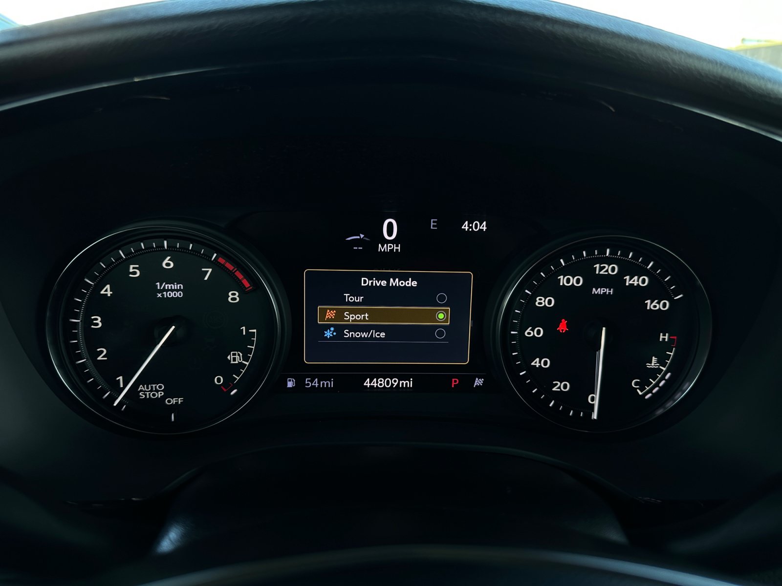 Used 2022 Cadillac XT5 Premium Luxury w/ LPO, ONYX Package FWD image 16