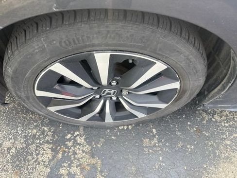 Used 2024 Honda Civic EX-L image 12