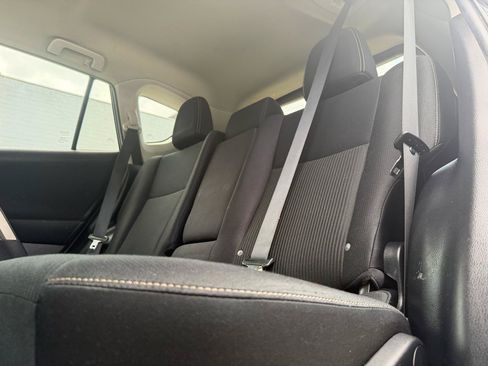Used 2015 Toyota RAV4 XLE AWD/4WD image 9