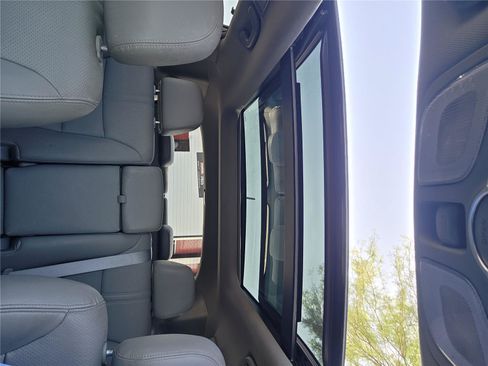 Used 2014 Kia Sorento SX w/ 3rd Row Package FWD image 24
