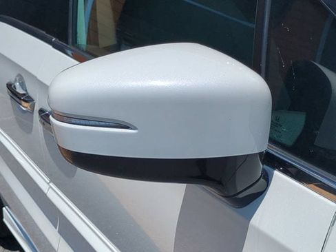 Used 2023 Honda Odyssey Elite image 12