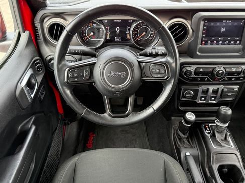 Used 2020 Jeep Wrangler Sport AWD/4WD image 17