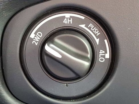 Used 2023 Nissan Frontier PRO-4X w/ Pro Convenience Package image 28