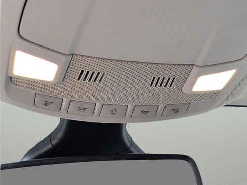 Used 2022 Ford Edge SEL image 30