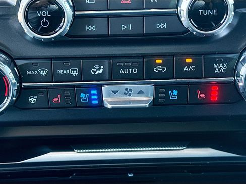 New 2026 Ford F350 Platinum w/ FX4 Off-Road Package image 25