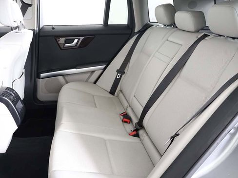 Used 2014 Mercedes-Benz GLK 350 4MATIC image 33