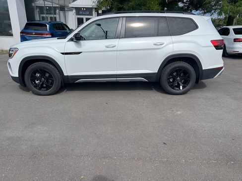 New 2026 Volkswagen Atlas Peak Edition AWD/4WD image 15