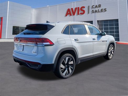Used 2024 Volkswagen Atlas Cross Sport SE image 6