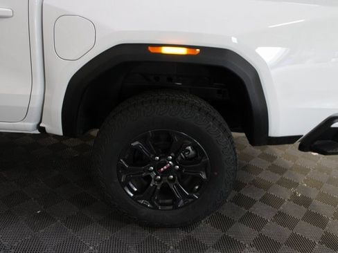 New 2025 GMC Canyon Elevation w/ Convenience Package image 9