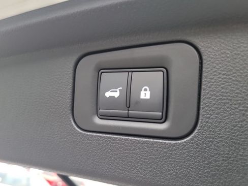 Used 2026 Nissan Armada SL w/ Captain's Chari Seat Package RWD image 8