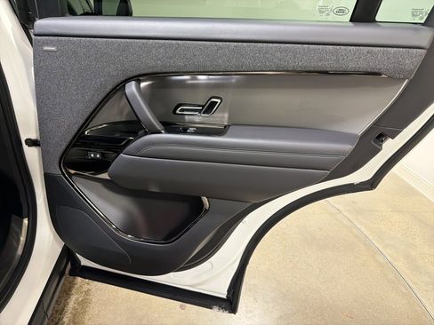 Used 2024 Land Rover Range Rover Sport Dynamic SE image 26