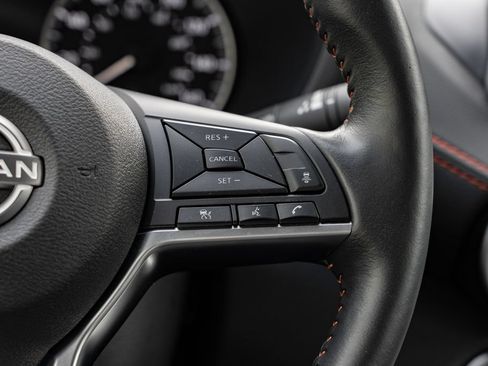Used 2025 Nissan Sentra SR w/ SR Premium Package FWD image 14