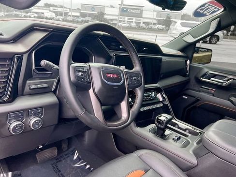 Used 2025 GMC Sierra 1500 AT4 w/ AT4 Premium Package image 10