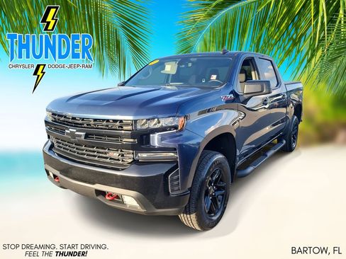Used 2021 Chevrolet Silverado 1500 LT Trail Boss w/ Bed Protection Package AWD/4WD image 2