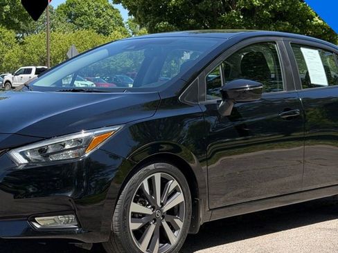 Used 2020 Nissan Versa SR w/ Convenience Package FWD image 7