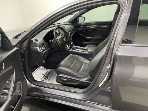 Used 2019 Honda Accord Sport image 9
