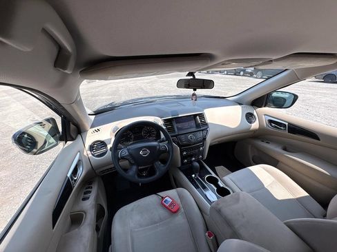 Used 2017 Nissan Pathfinder S FWD image 9