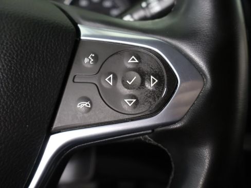 Used 2023 Chevrolet Traverse LT AWD/4WD image 47