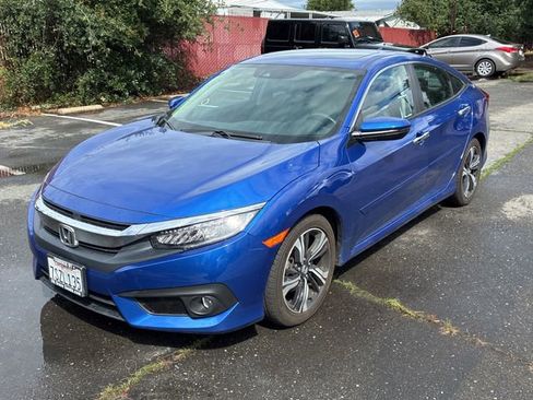 Used 2016 Honda Civic Touring image 1