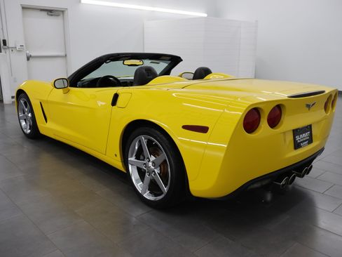 Used 2007 Chevrolet Corvette Convertible w/ Preferred Equipment Group RWD image 43