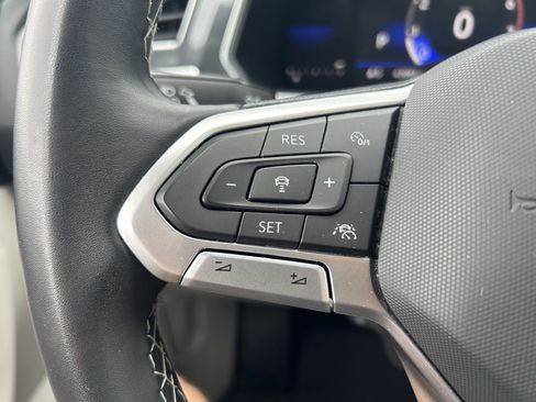 Certified 2023 Volkswagen Tiguan SE image 18