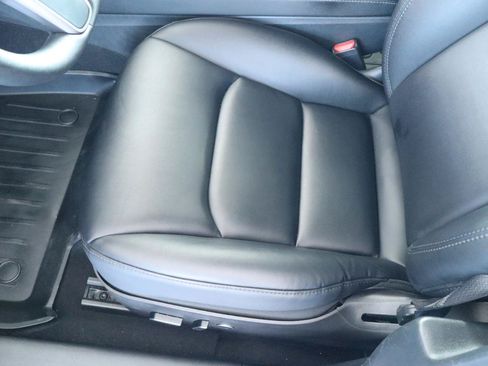 Used 2023 Tesla Model 3 Standard Range RWD image 13