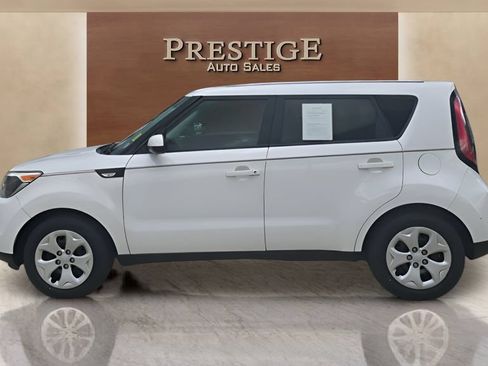 Used 2014 Kia Soul FWD image 25