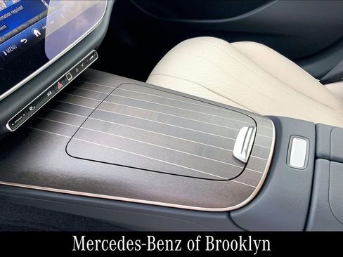Used 2025 Mercedes-Benz E 450 4MATIC Sedan image 17