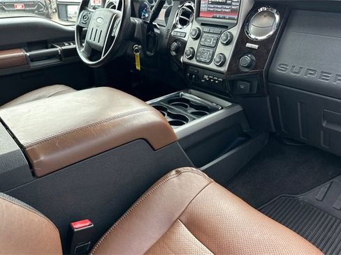 Used 2014 Ford F250 Platinum image 18