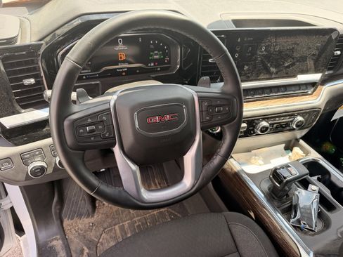 Used 2025 GMC Sierra 1500 Elevation AWD/4WD image 15
